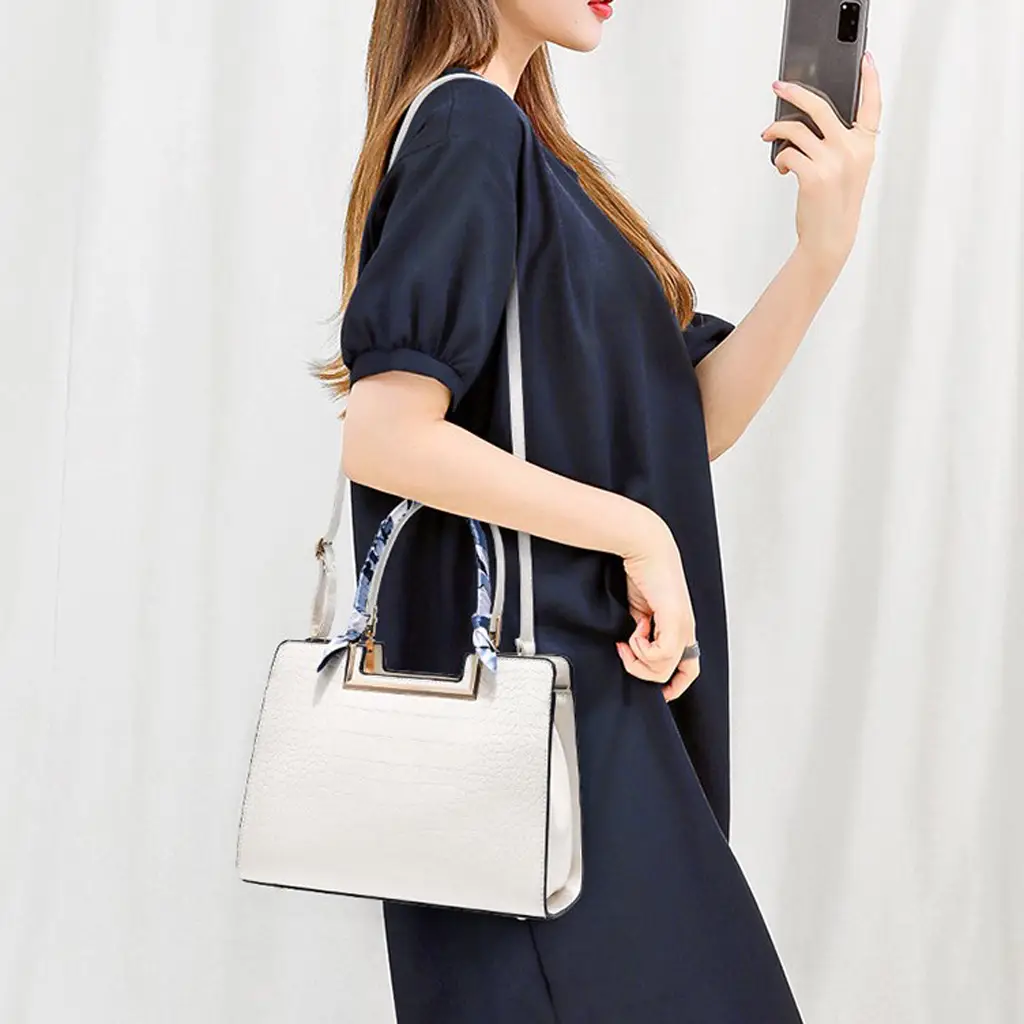 FGH 33589951_sample4