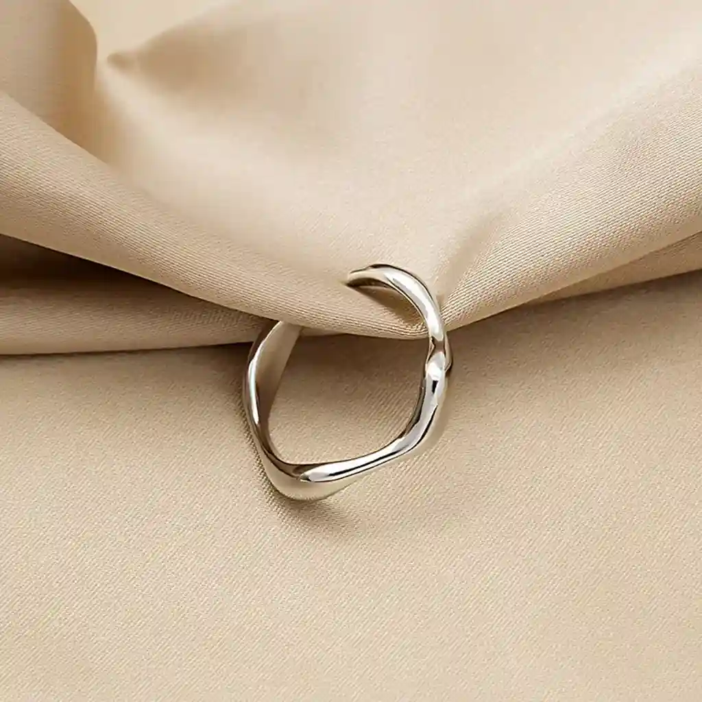 silver ring plain 1