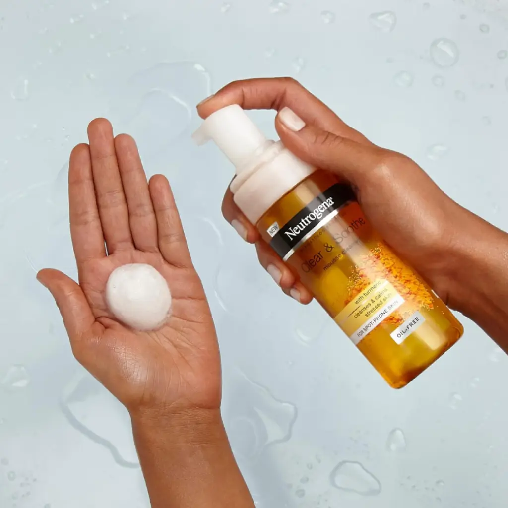 neutro. mousse cleanser2