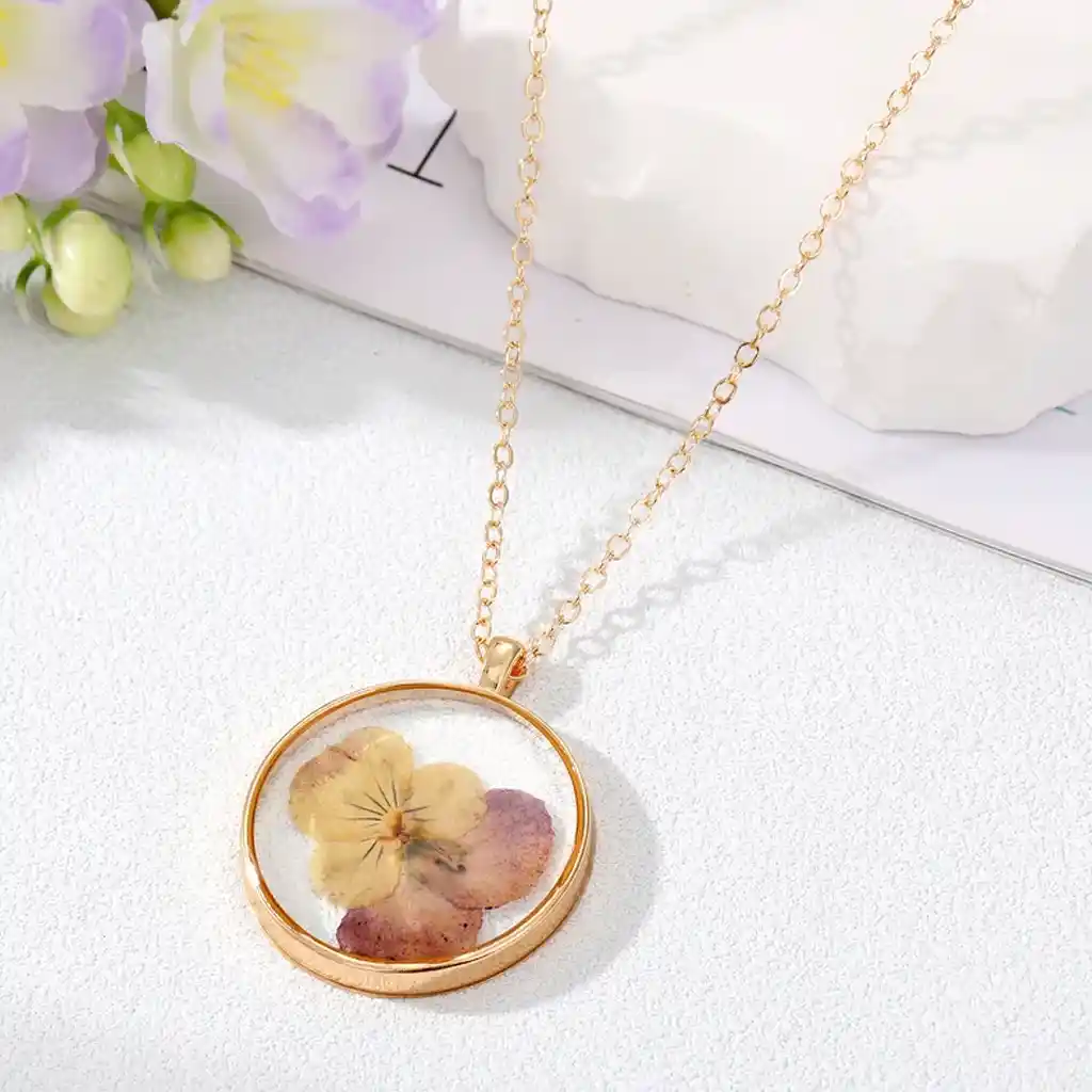 floral necklace Pansy_B